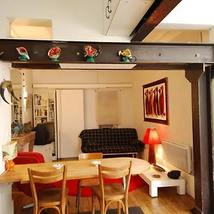 Appartement 2 Pièces Proche Du Sacré Coeur, Paris